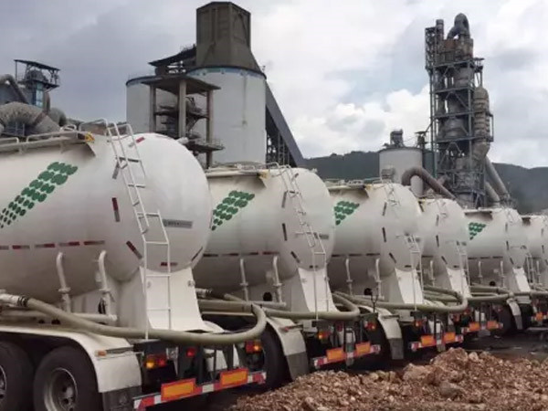 沉痛悼念玉樹(shù)地震遇難同胞—公司舉行默哀儀式