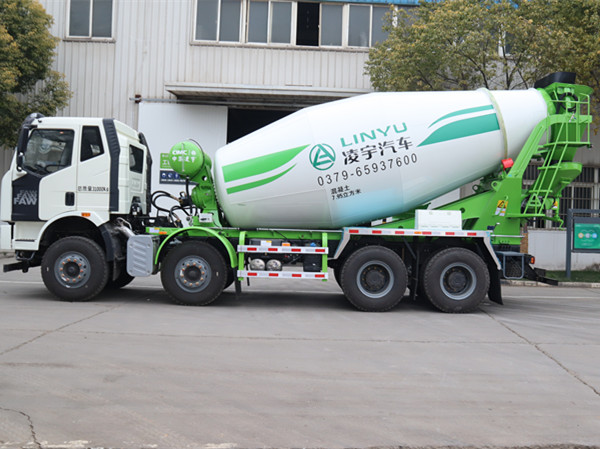 中集凌宇攜手大運(yùn)重卡 批量攪拌車(chē)挺進(jìn)市場(chǎng)