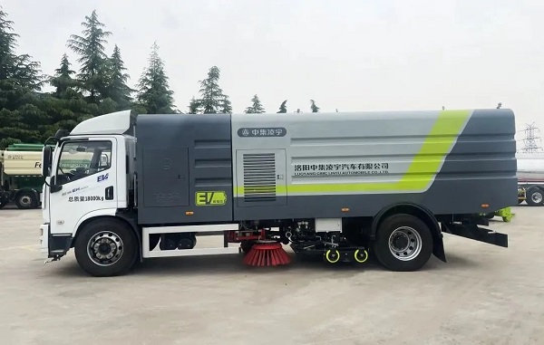 凌宇純電動(dòng)洗掃車的特點(diǎn)詳解！出色在哪？