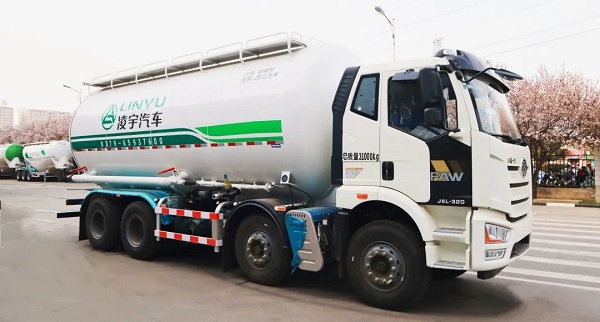 凌宇干混砂漿車的特點(diǎn)都有什么？