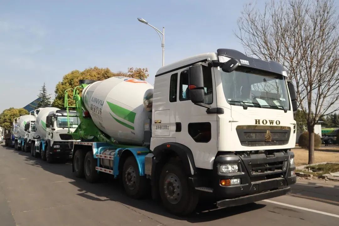 【重卡新聞】十月國內(nèi)重卡銷量公布！全年總銷量或?qū)⒍ǜ?8萬輛！