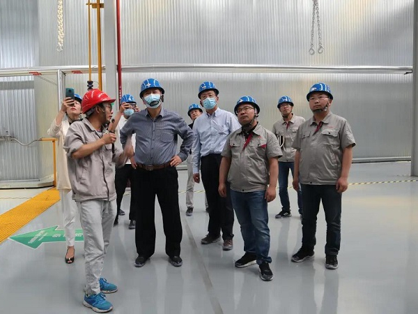 中國(guó)工程機(jī)械工業(yè)協(xié)會(huì)混凝土機(jī)械分會(huì)符忠軒會(huì)長(zhǎng)一行蒞臨中集凌宇調(diào)研指導(dǎo)