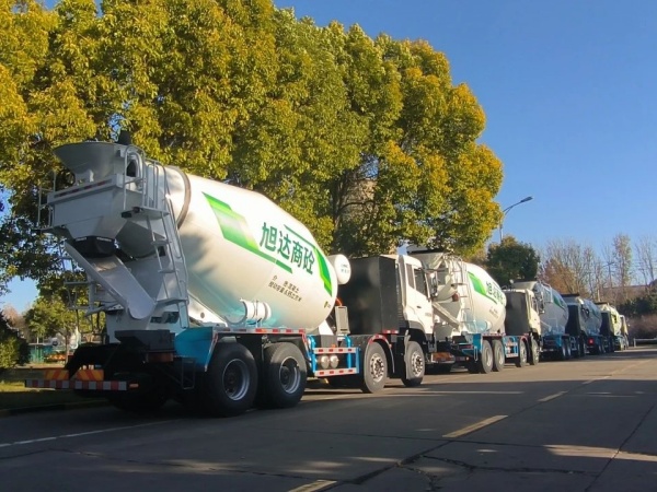 綠動(dòng)荊楚，駕馭未來——中集凌宇新能源攪拌車批量交付湖北，開啟綠色建設(shè)新篇章